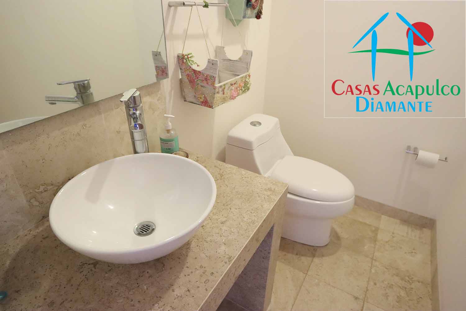 Solar Villas Resort 11 201 - Baño de visitas 1